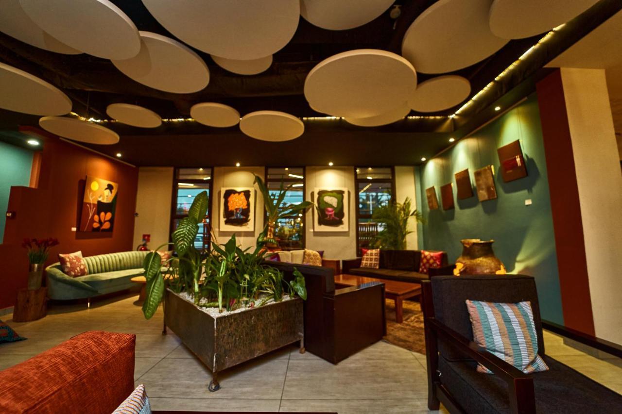 Onomo Hotel โลเม ภายนอก รูปภาพ