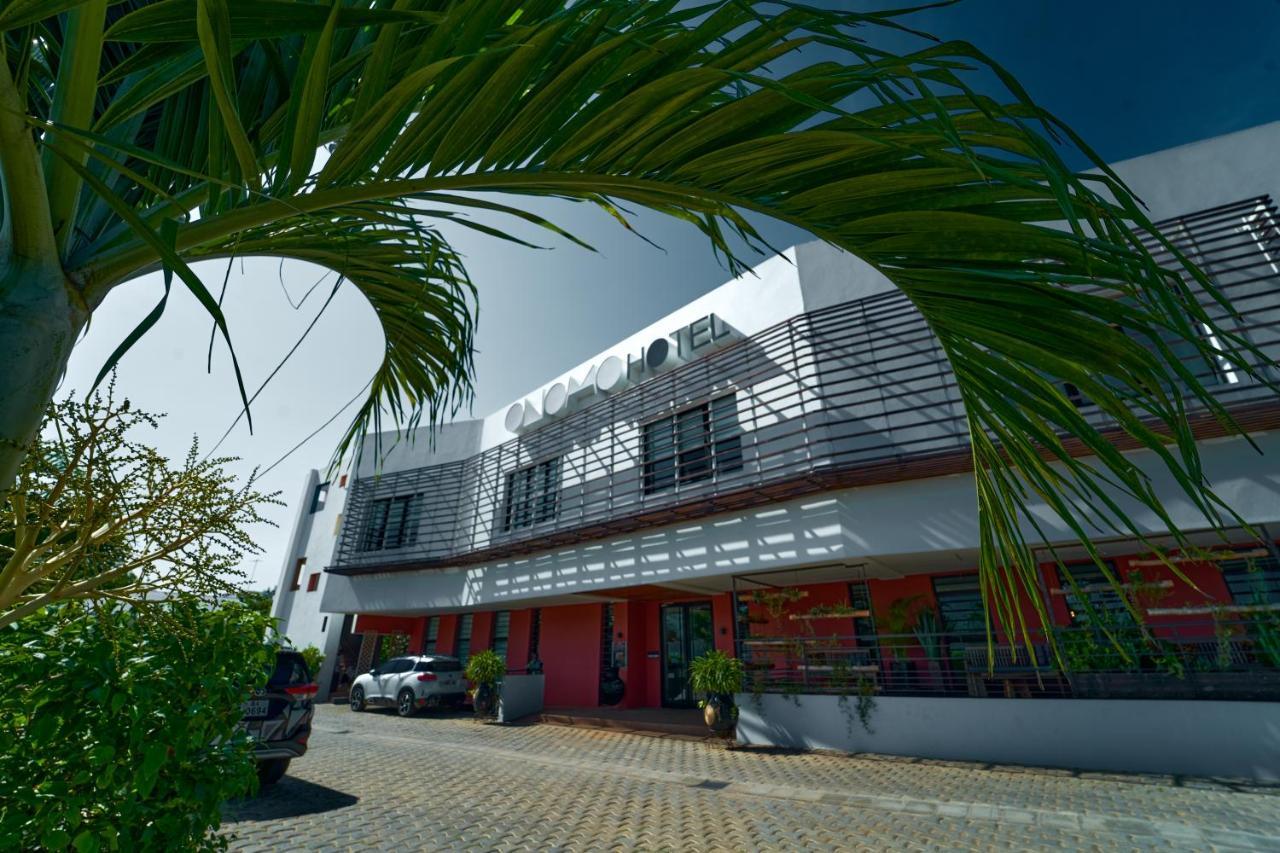 Onomo Hotel โลเม ภายนอก รูปภาพ