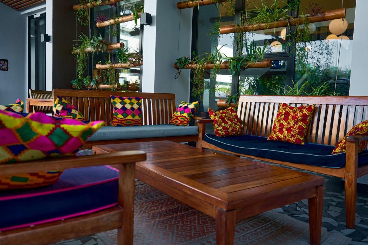 Onomo Hotel โลเม ภายนอก รูปภาพ