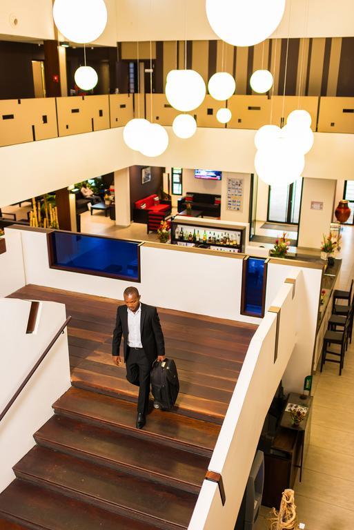 Onomo Hotel โลเม ภายนอก รูปภาพ