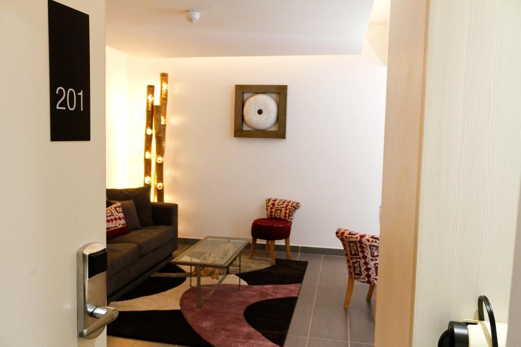 Onomo Hotel โลเม ภายนอก รูปภาพ