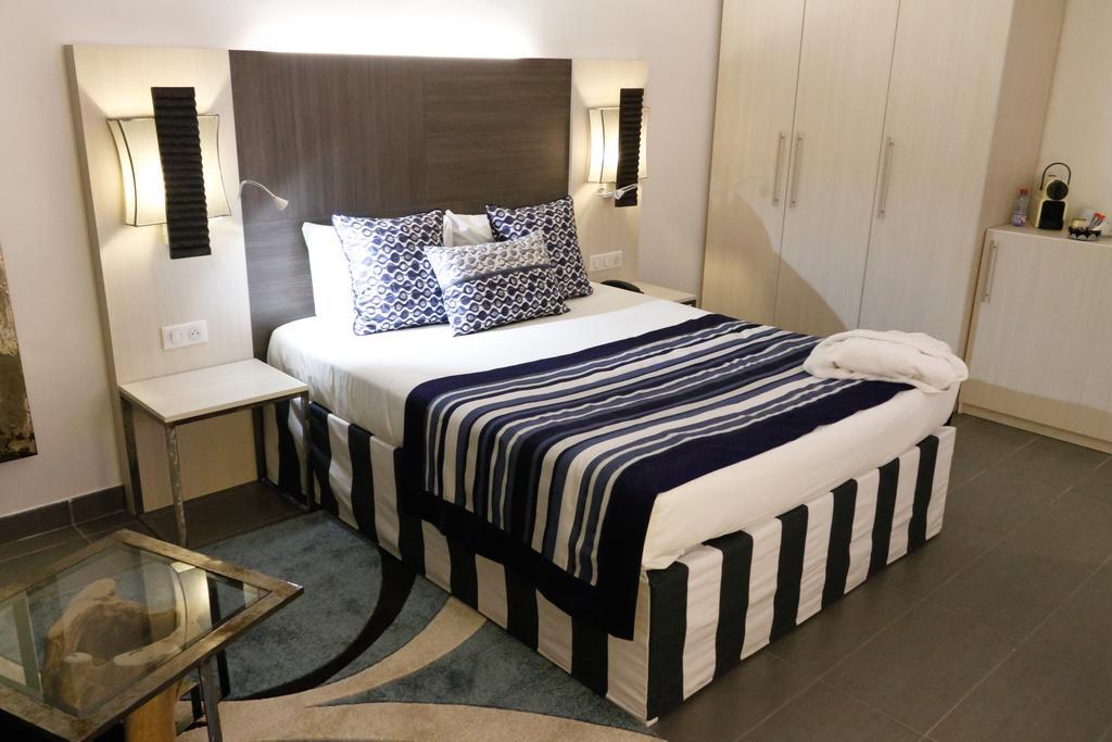 Onomo Hotel โลเม ภายนอก รูปภาพ