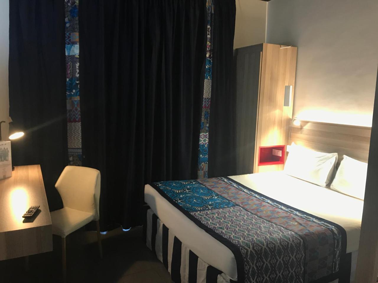 Onomo Hotel โลเม ภายนอก รูปภาพ