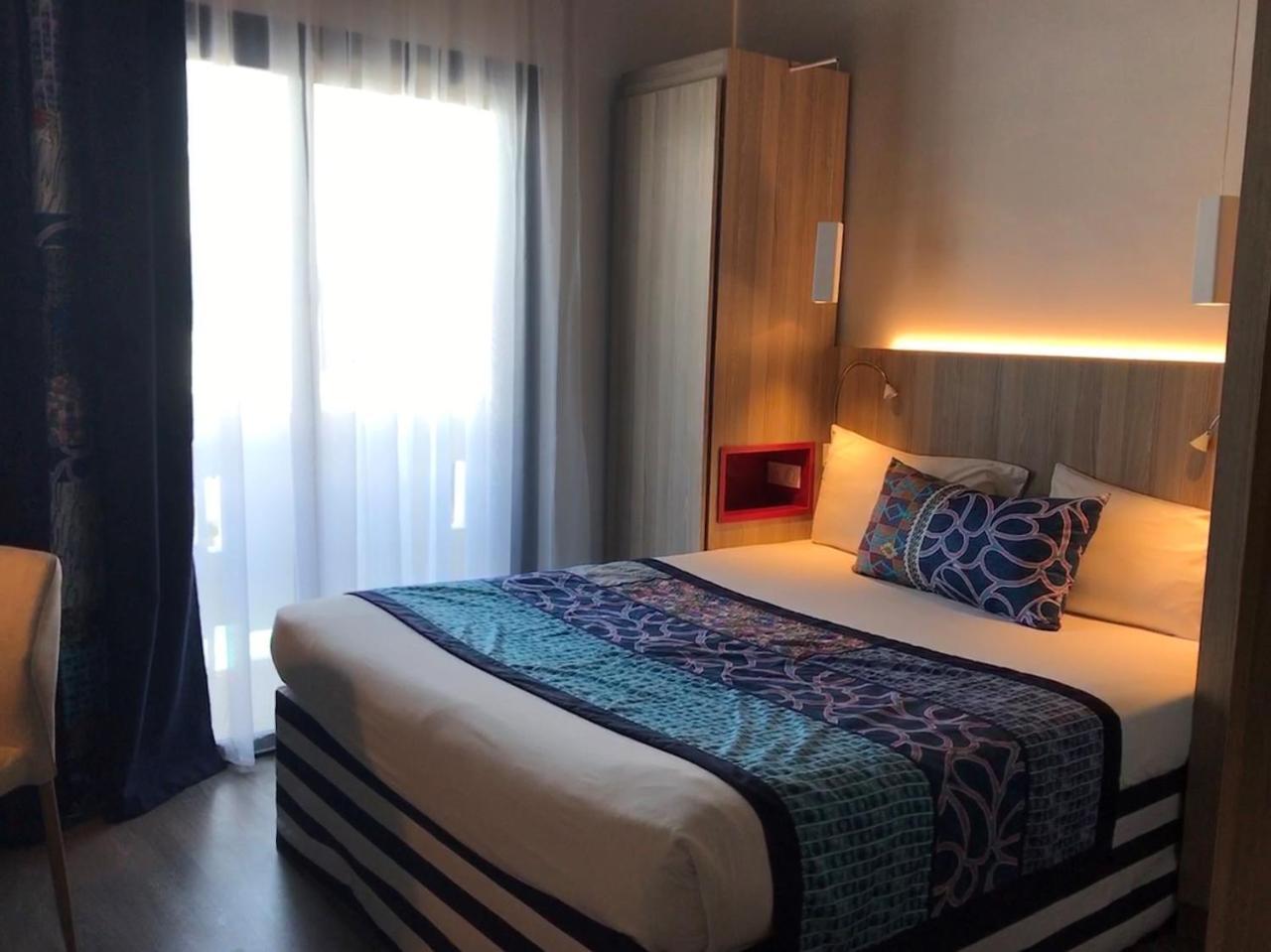 Onomo Hotel โลเม ภายนอก รูปภาพ